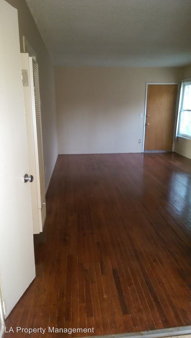 Building Photo - 14735 Blythe St