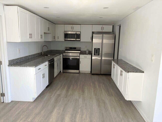 Foto del edificio - 7414 San Carlos Dr