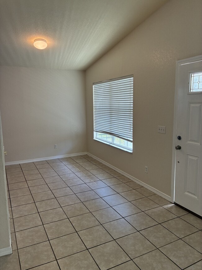 Building Photo - 6132 E Quitman St