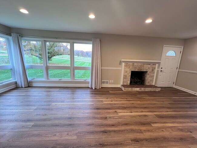 Building Photo - Recently Renovated Home within Walking Dis...