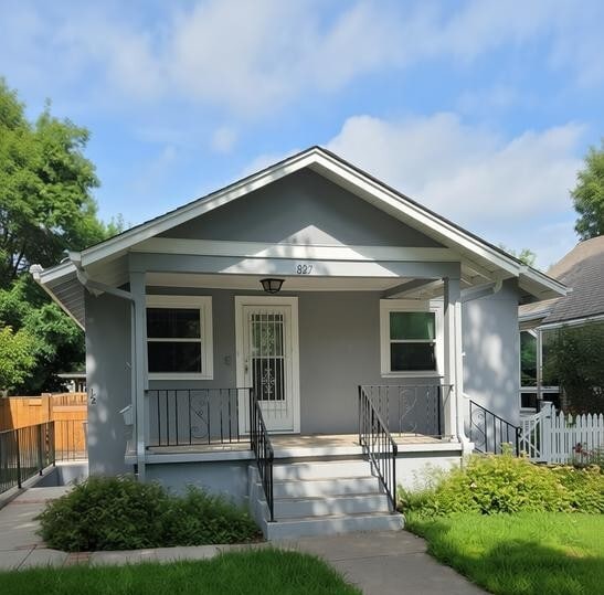 Building Photo - 827 Mathews St