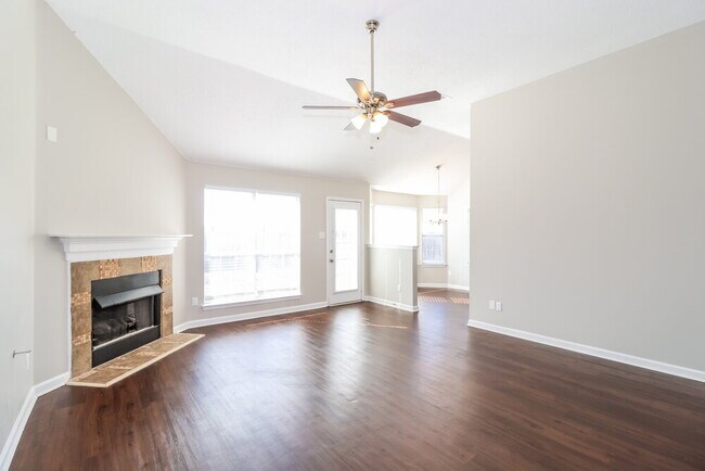 Building Photo - 90 Oakridge Cove