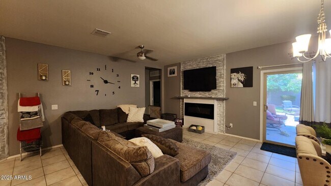 Building Photo - 42037 W Quinto Dr