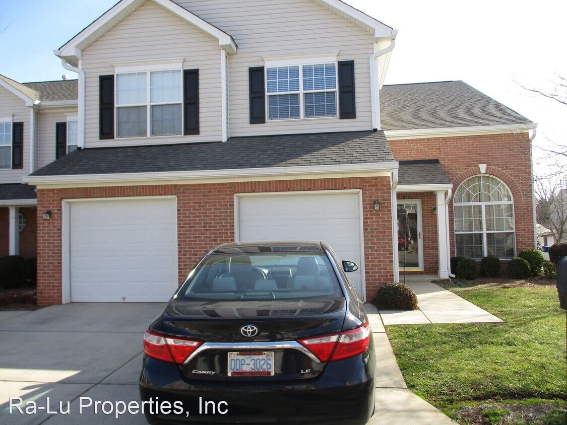 Primary Photo - 3 br, 2.5 bath House - 3948 Fountain Villa...