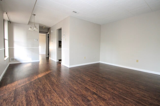 Briarwood Living Room - Briarwood Gardens