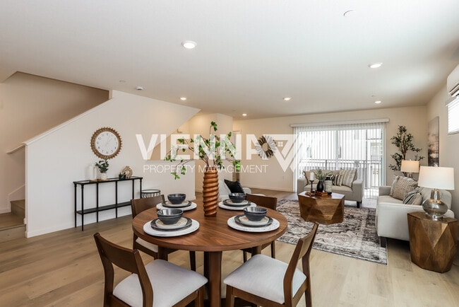 Foto del edificio - 7988 Quiet Knolls Dr