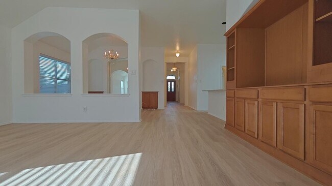 Foto del edificio - 11171 Mansfield Dr