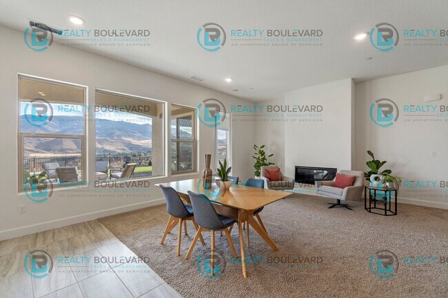 Foto del edificio - Stylish 3-Bedroom Sanctuary with Sophistic...