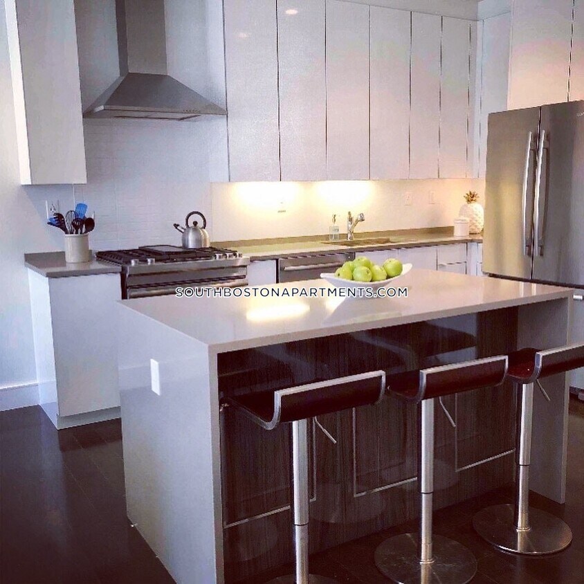 Primary Photo - 30 B St