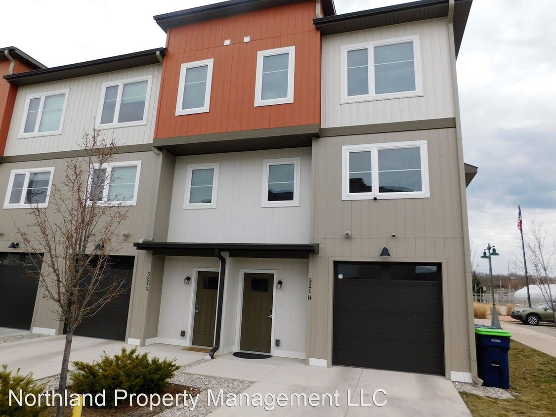 Primary Photo - 3 br, 2.5 bath House - 521 Depot Court Unit H