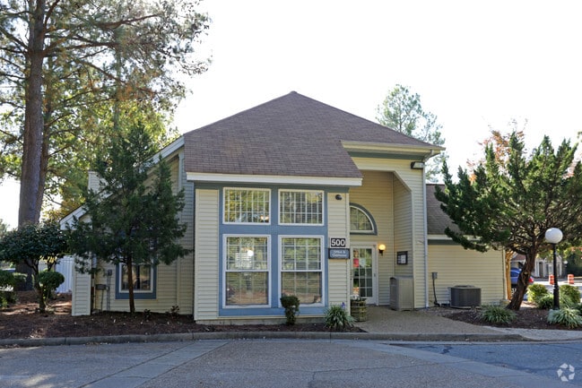 Kingstowne Apartments - ReNew Newport News