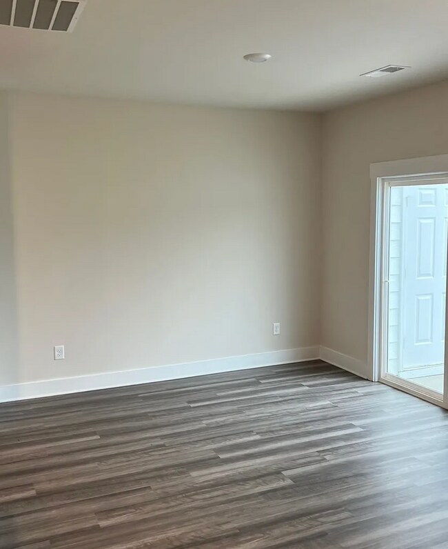 Foto del edificio - Desirable 3/2.5 Townhome Available Novembe...