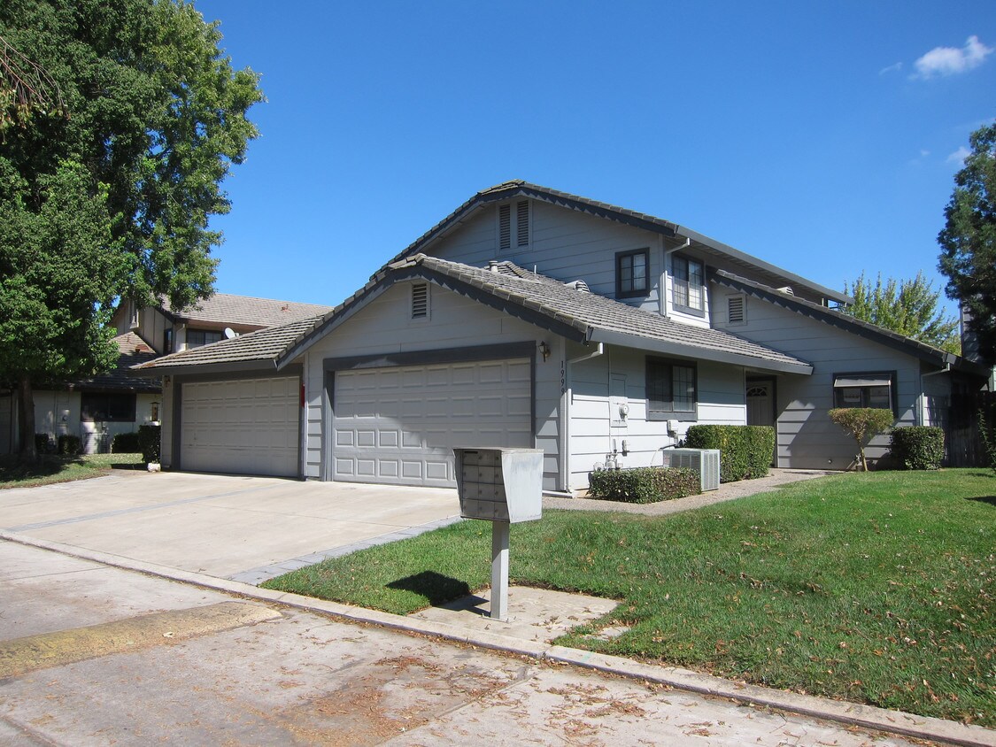 Foto del edificio - Lakeshore Meadows