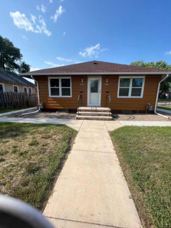 Primary Photo - 3304 43rd Ave N
