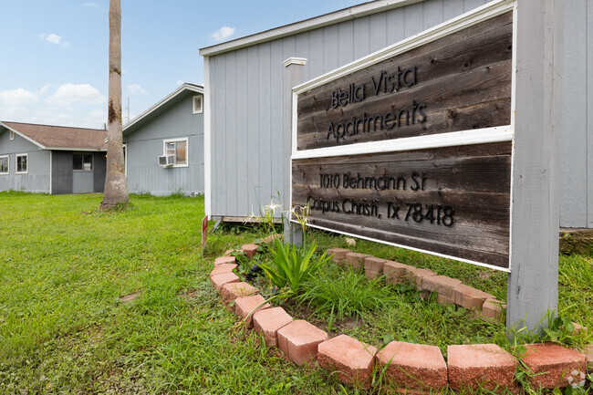 Signage - Bella Vista Apartments