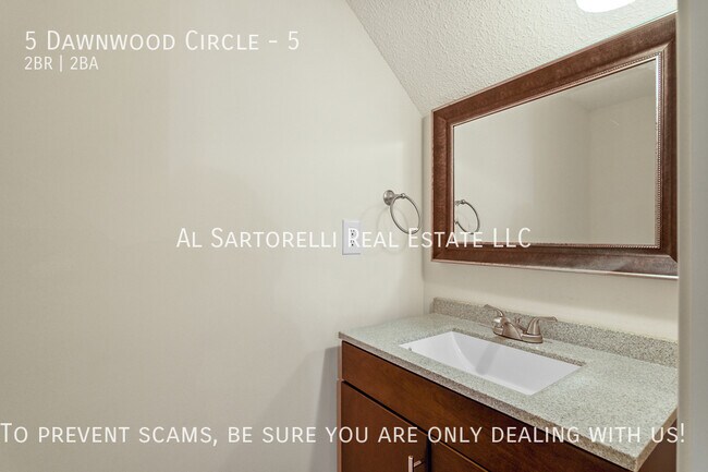 Foto del edificio - 5 Dawnwood Cir