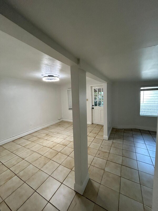 Foto del edificio - 2430 SW 25th Ter