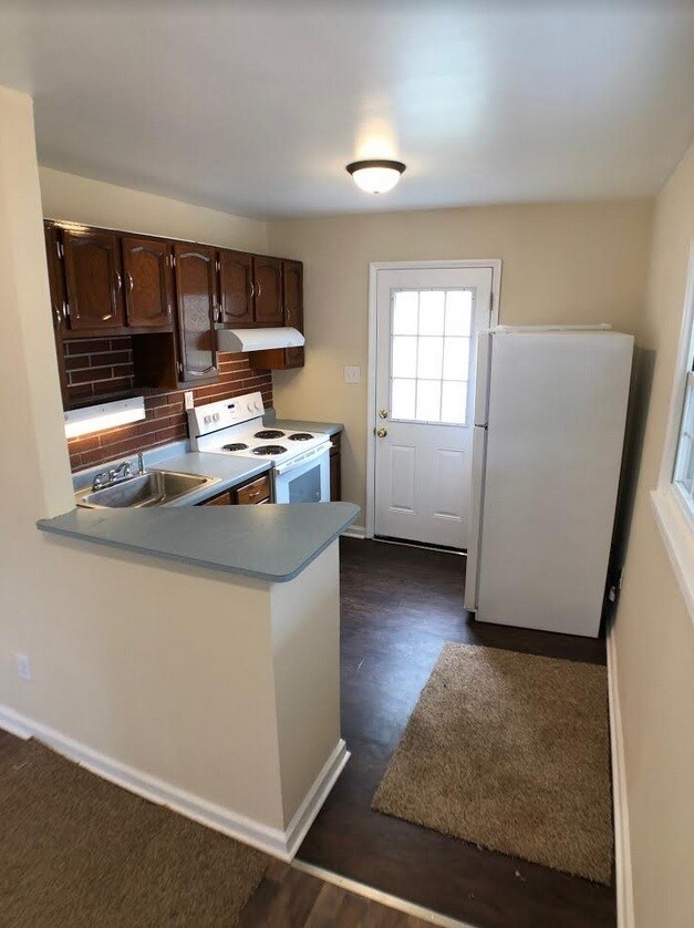 Building Photo - 349 Whittier Dr