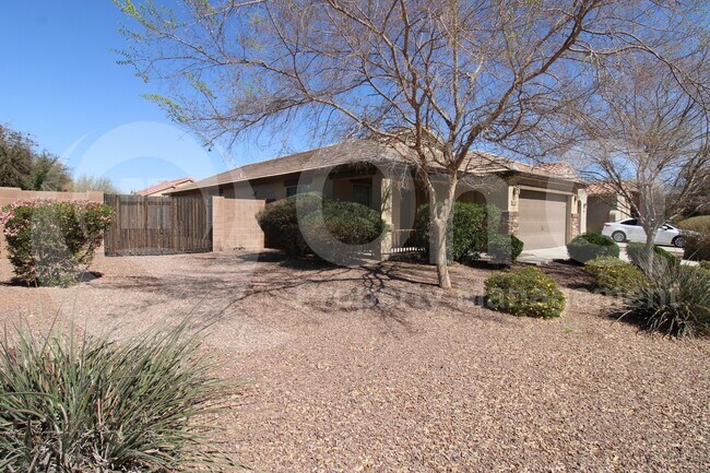 Foto del edificio - 18620 W Larkspur Dr