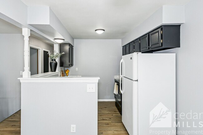 Building Photo - 1717 S Cypress