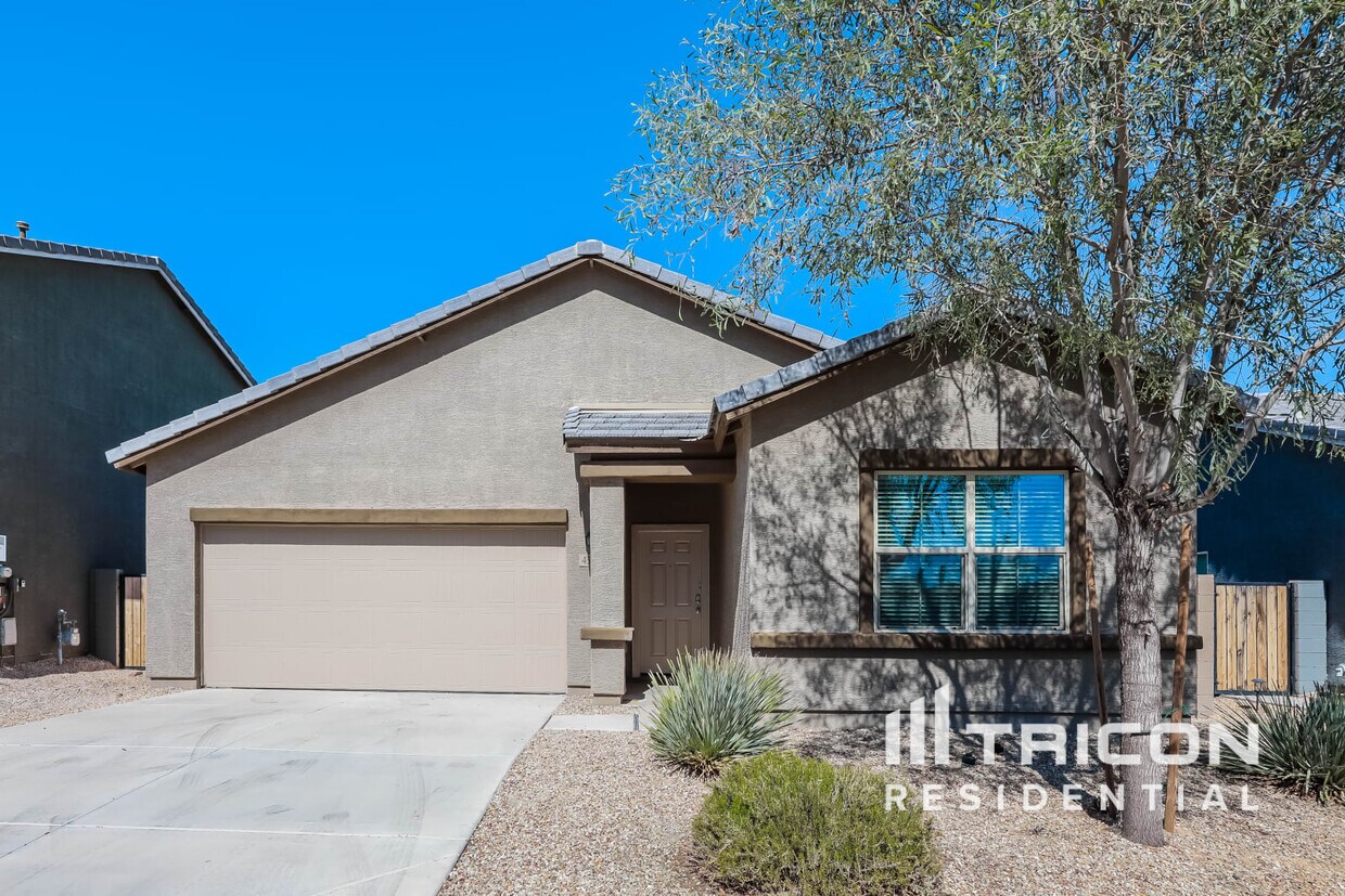 Foto principal - 4504 W Saddlebush Way