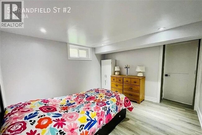 Building Photo - 5 Grandfield St