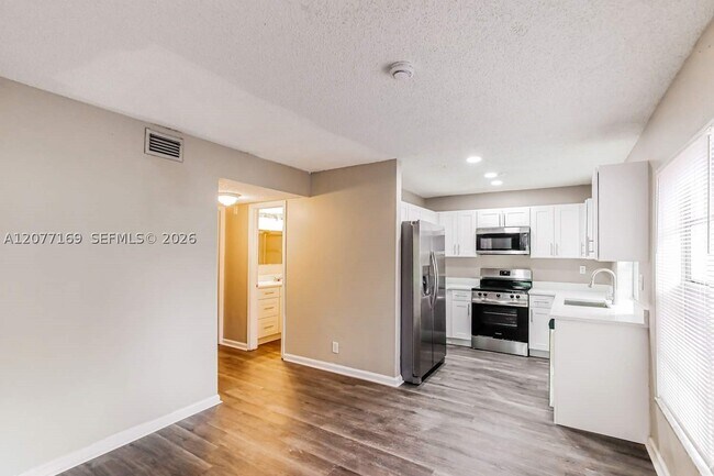 Foto del edificio - 1220 NW 89th Dr