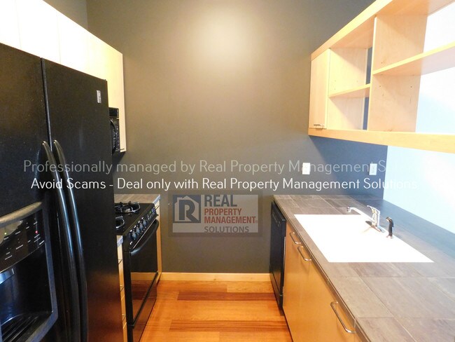 Foto del edificio - 726 NW 11th Ave