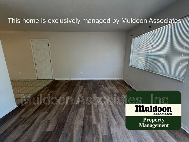 Foto del edificio - 4430 Drummond Cir