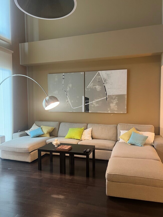 Foto del edificio - 1755 E Hallandale Beach Blvd