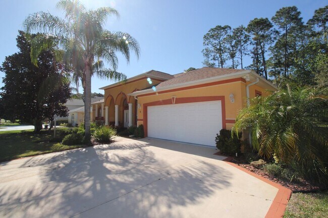 Building Photo - Spacious 3 Bed 3 Bath Partially Furnished ...