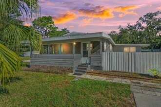 Building Photo - 7493 Sealawn Dr