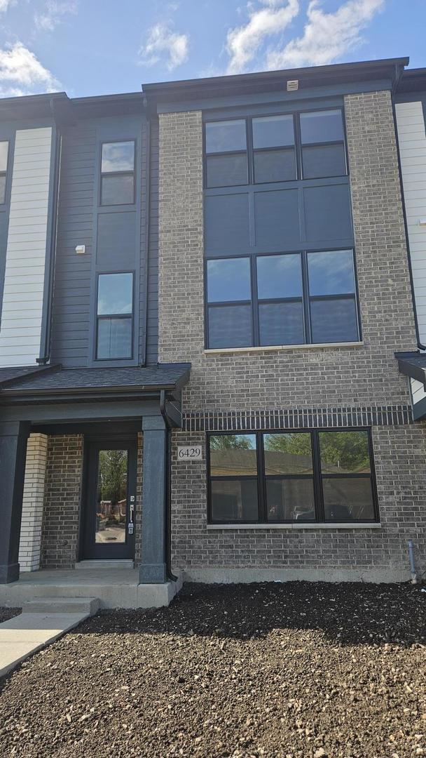Building Photo - 6429 Main St