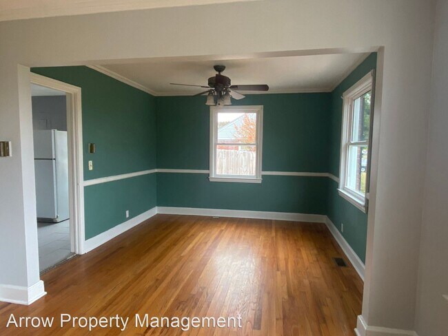 Building Photo - 3 br, 1 bath House - 2320 Maplecrest Dr