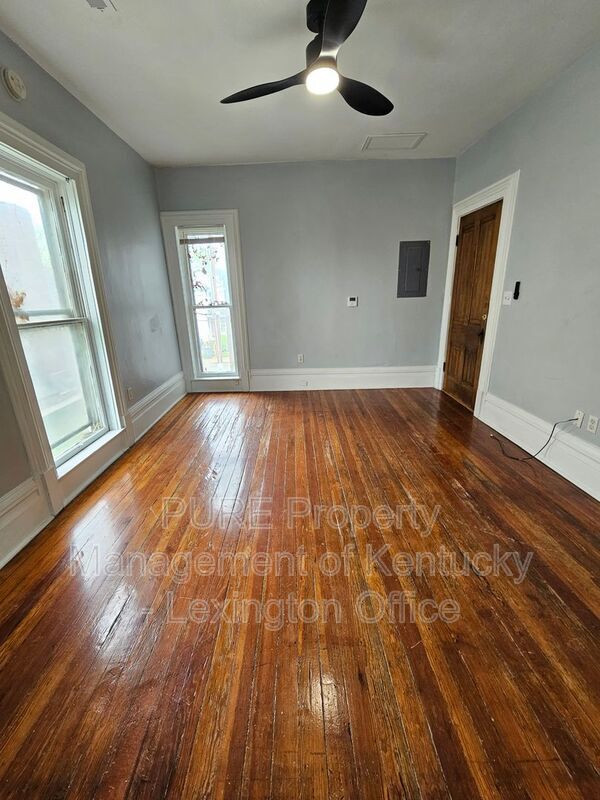 Building Photo - 822 W Maxwell St
