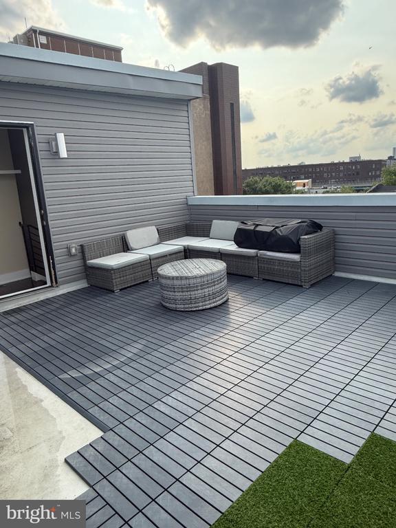 Foto del edificio - 1651 E Eyre St