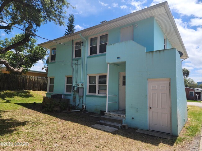 Foto del edificio - 321 Ribault Ave