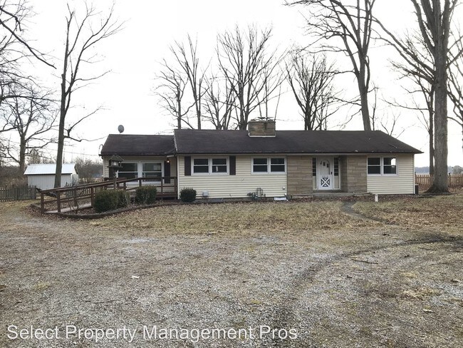 Building Photo - 2216 Hughes Dr