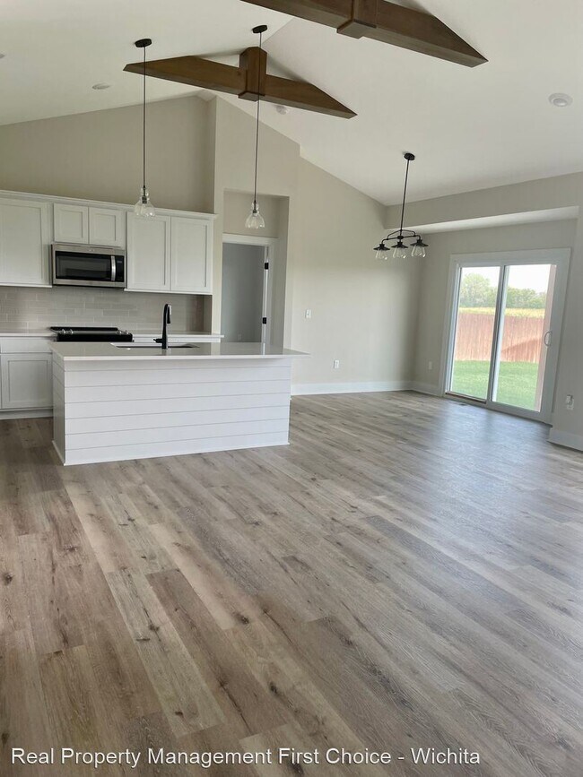Building Photo - 5 br, 3 bath House - 2532 S. Spring Hollow...