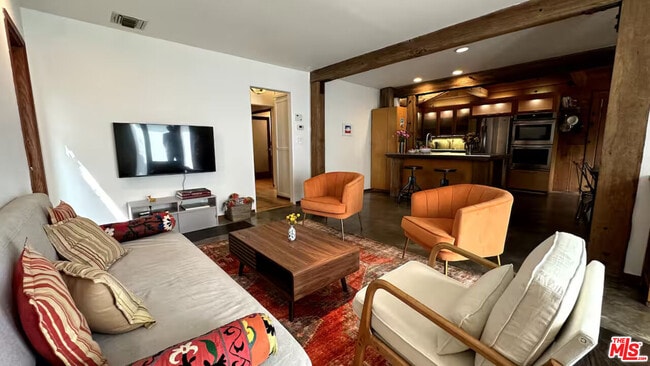 Foto del edificio - 3617 Maplewood Ave