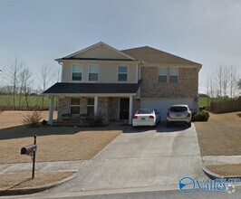 Building Photo - 207 Millbury Ct