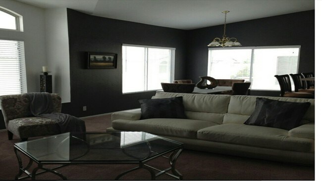 Foto del edificio - 4811 Black Bear Rd