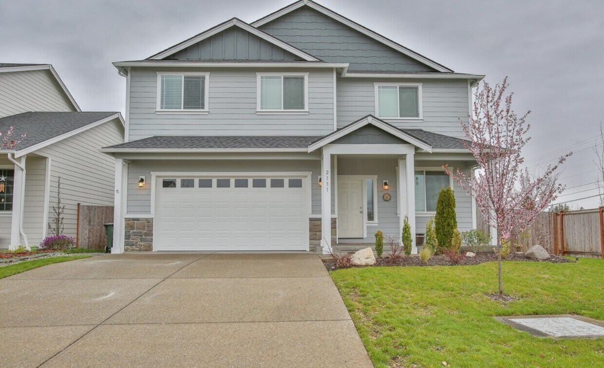 Foto principal - 2131 197th St Ct E