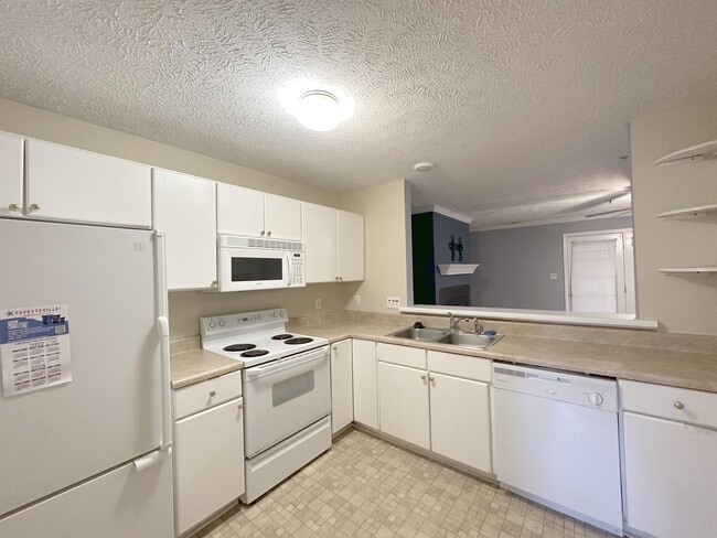 Foto del edificio - 410 Bubble Creek Ct