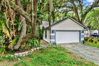 Building Photo - 5340 Old Oak Tree Dr