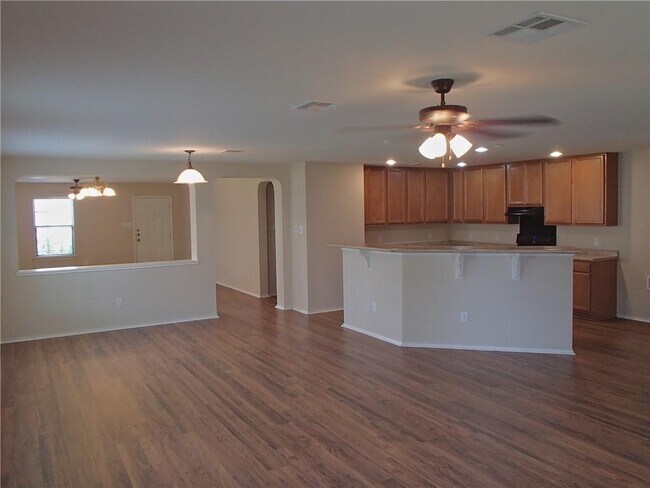 Foto del edificio - 224 Wildwood Dr