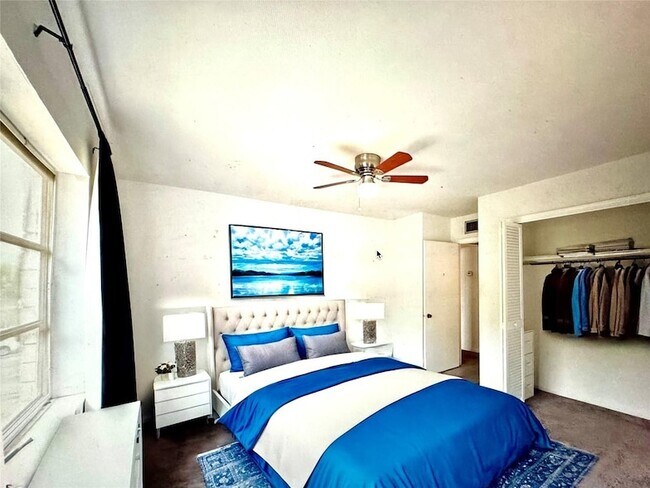 Foto del edificio - 12 NE 19th Ct