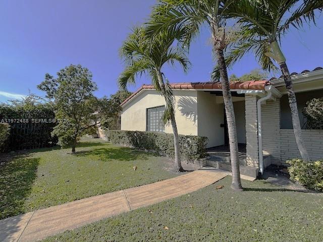 Foto del edificio - 3400 S Le Jeune Rd