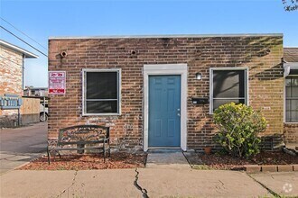Building Photo - 211 W F St