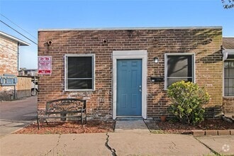 Building Photo - 211 W F St